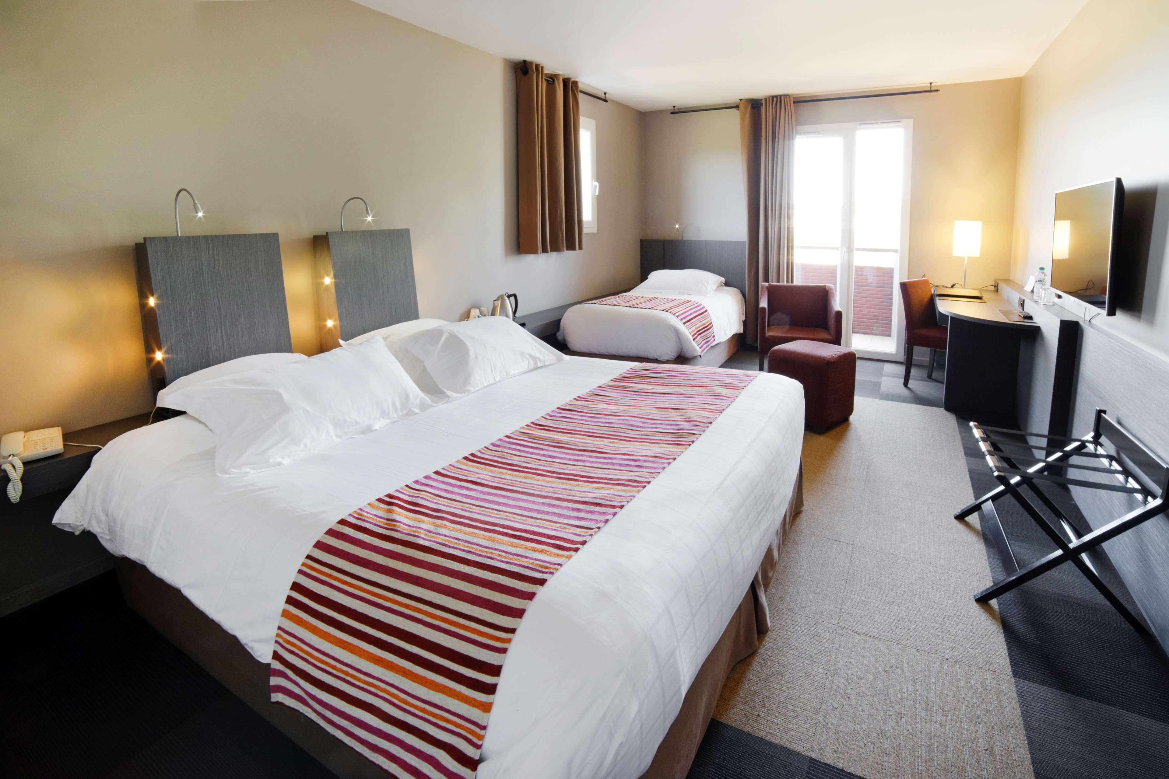 Best Western Plus Hotel Gergovie Perignat-les-Sarlieve Exterior photo